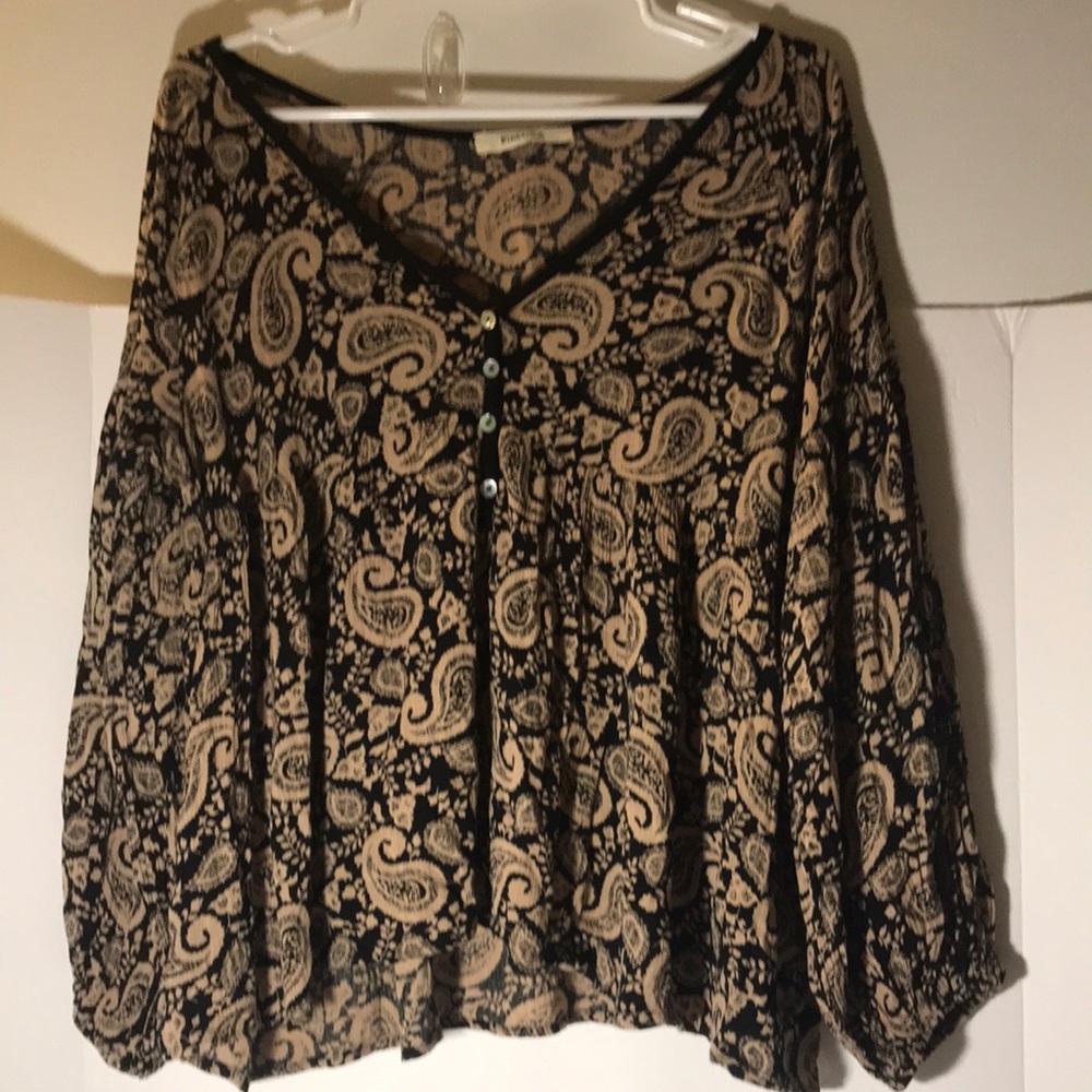 PinkUSA top long sleeves size s boho style black tan faux buttons